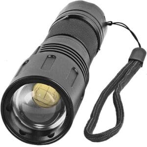 3000 Lumens zoomable flashlight_c